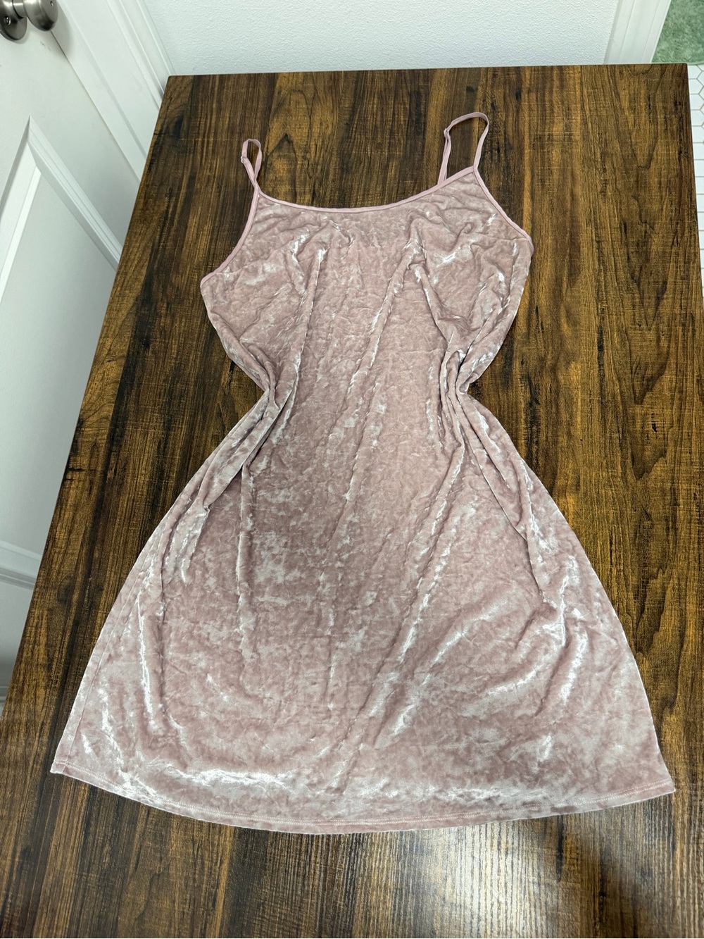 Victorias Secret • Y2K • Velvet Pink • Slip • M/L